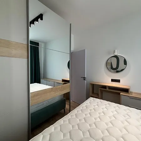 Brand New 2bd Modern And Cozy *