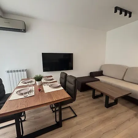 Brand New 2bd Modern And Cozy Σόφια