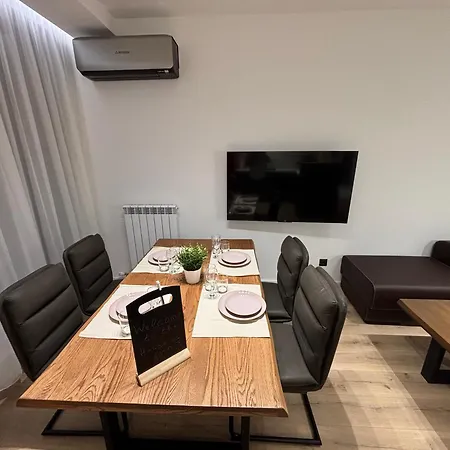 Brand New 2bd Modern And Cozy Διαμέρισμα *